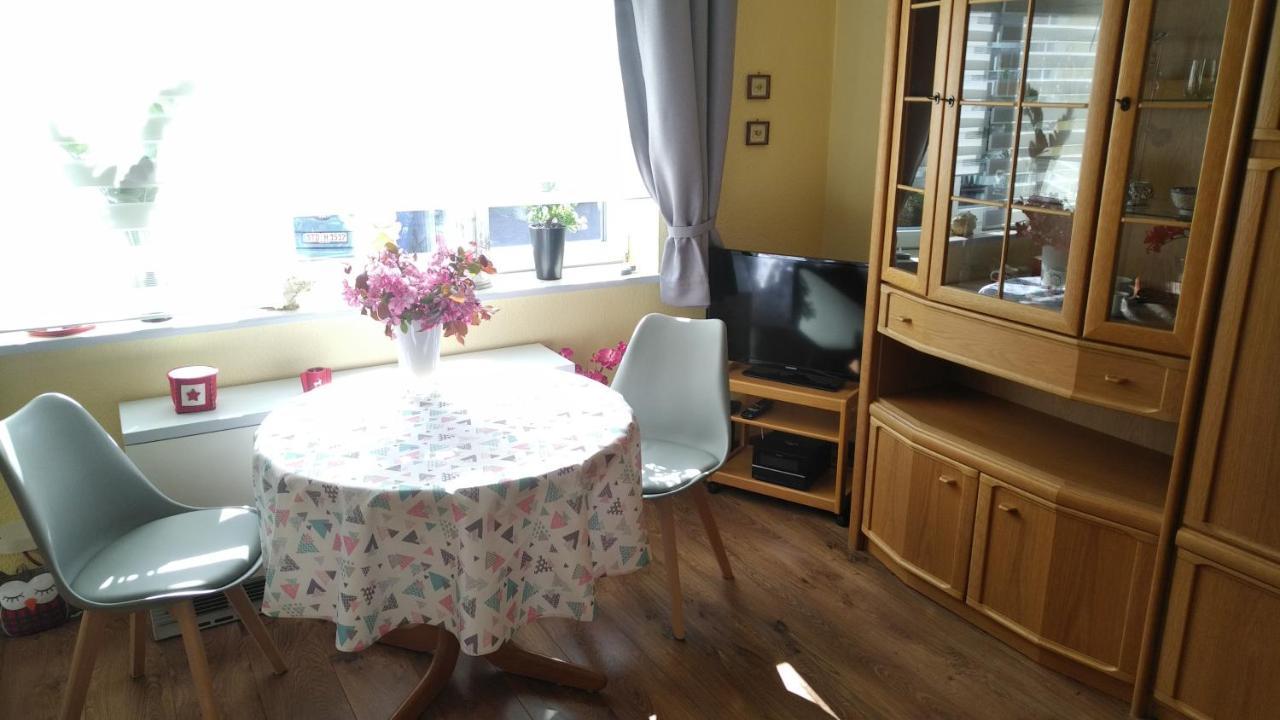 Haus Tertius - Strand- Und Hafennahe Ruhige Ferienwohnung Büsum Extérieur photo